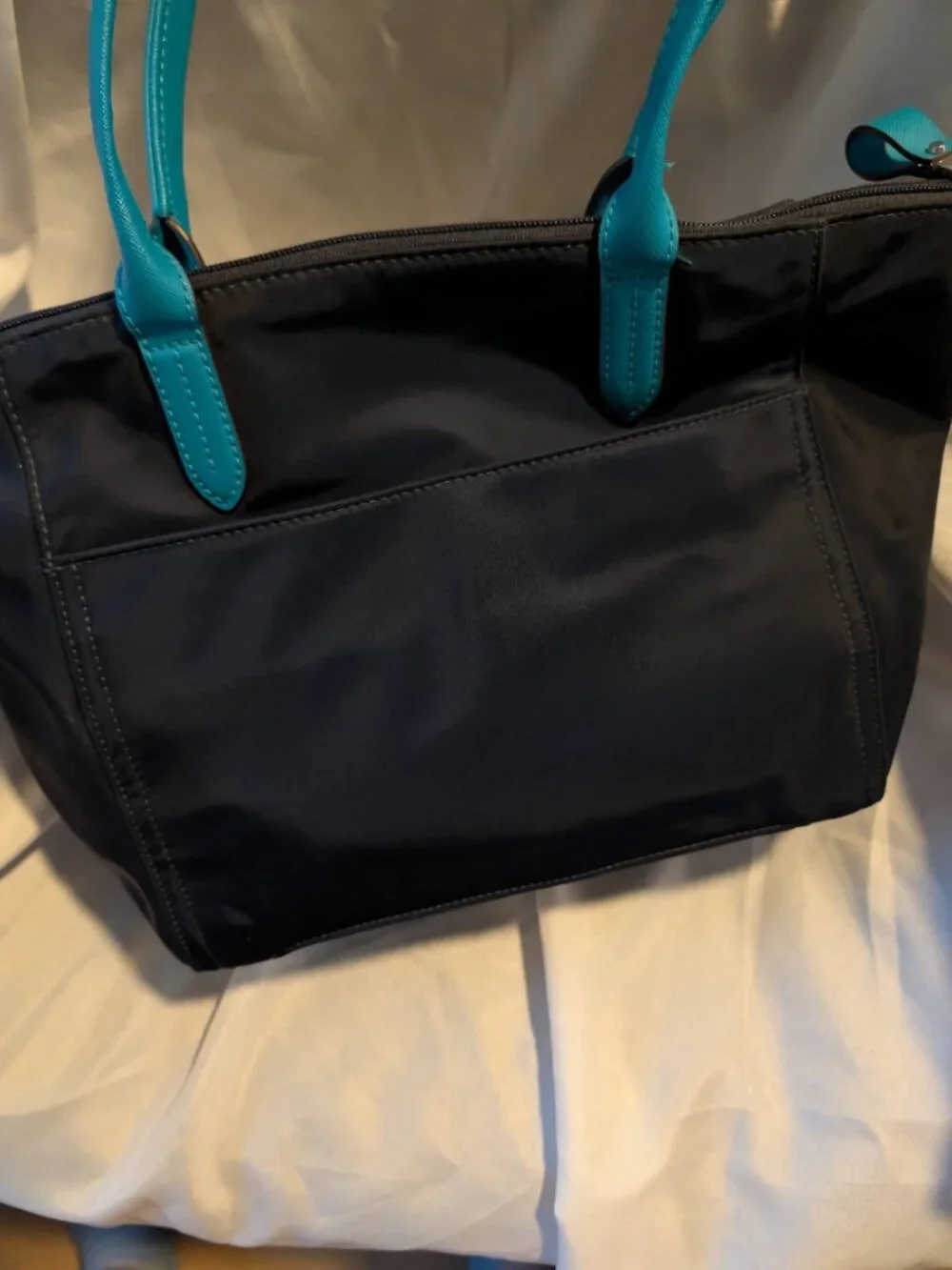 AUTHENTICATED MICHAEL KORS NYLON KELSEY HANDBAG BLACK/TURQUOISE EXCELLENT COND